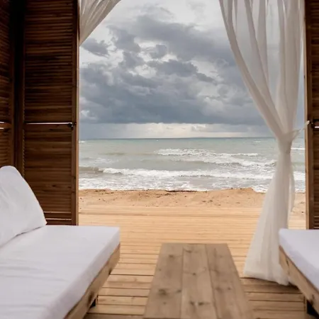 Thalassa Private Pool